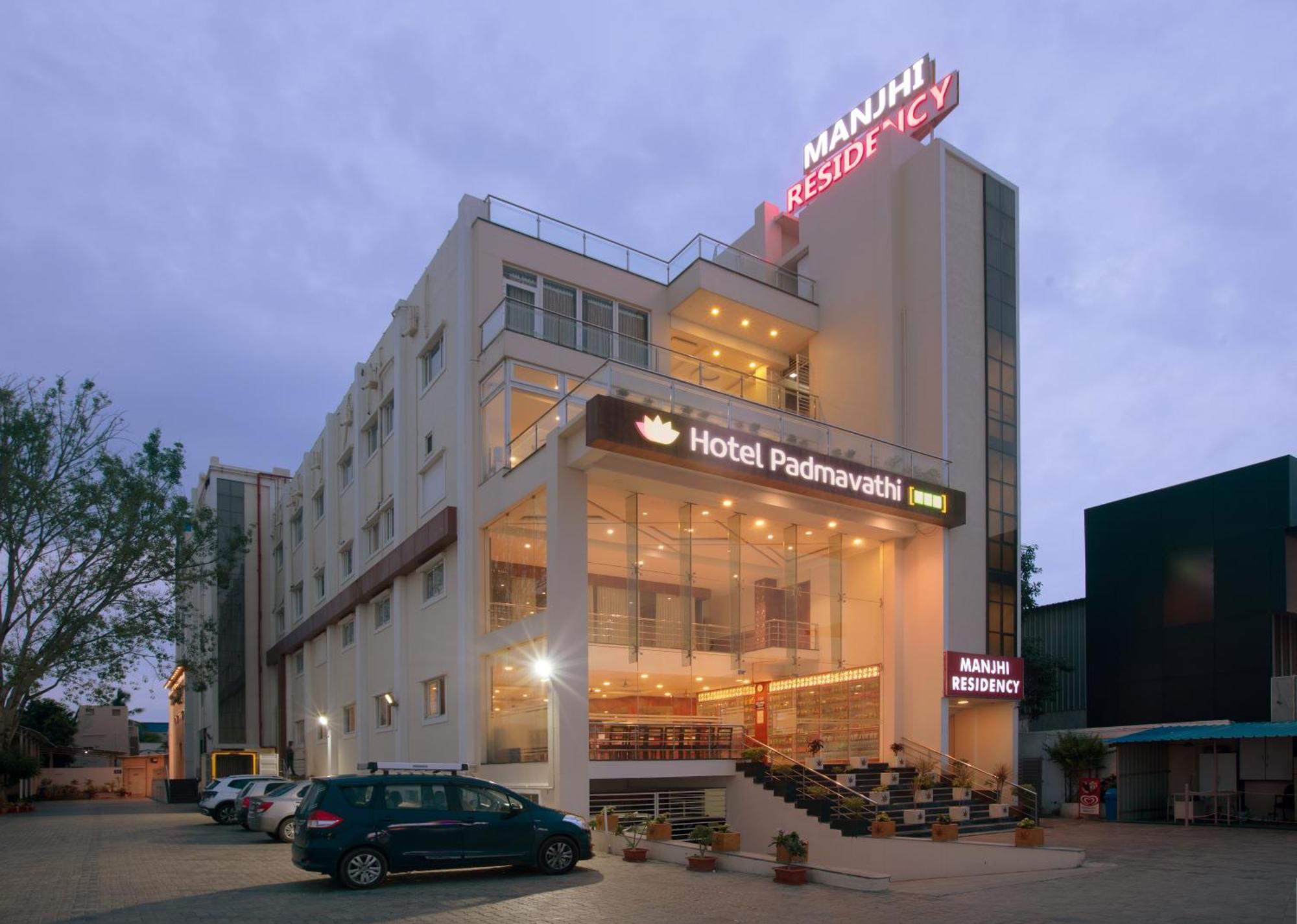 Manjhi Residency Hotel Tiruchirappalli Екстериор снимка