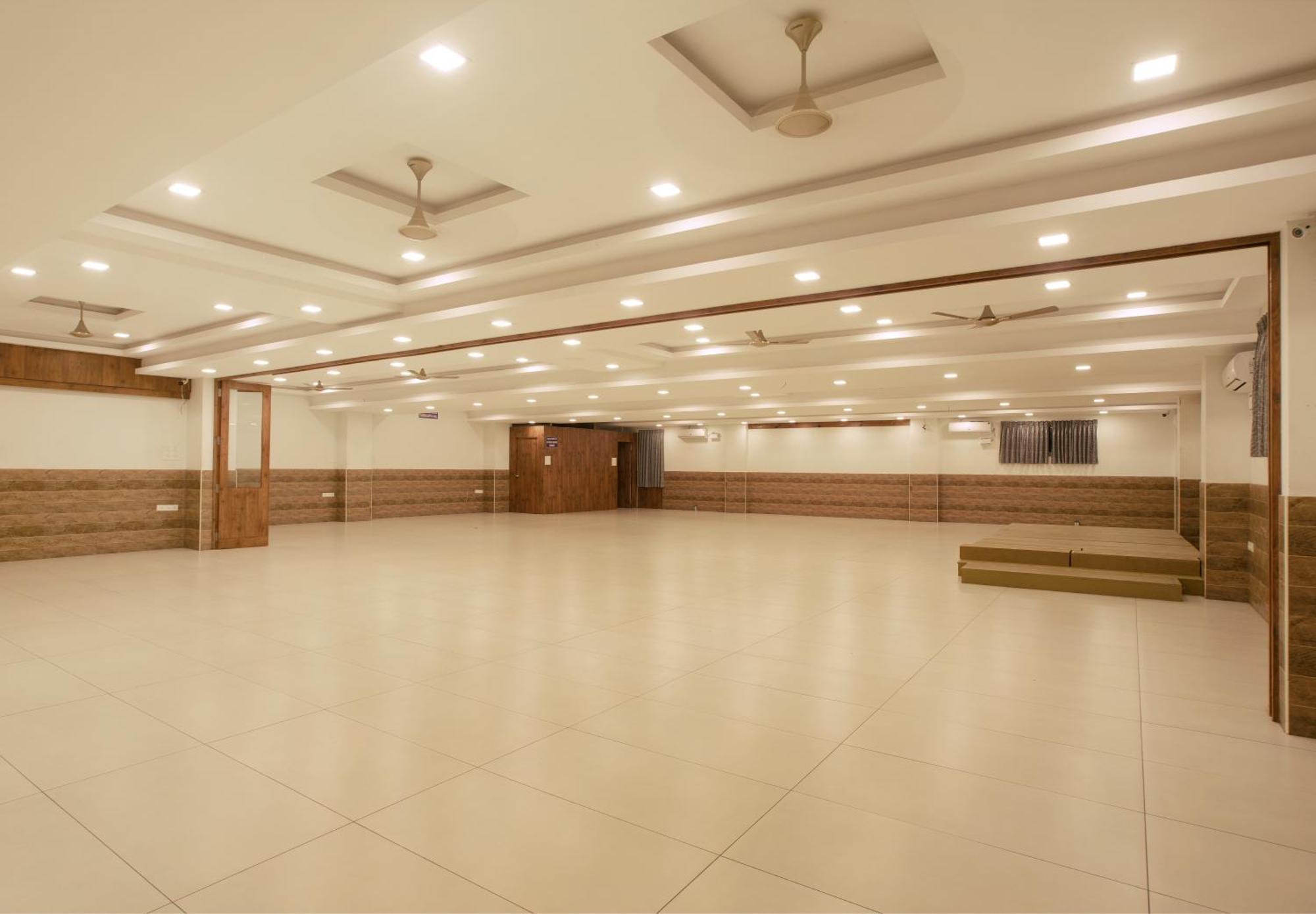 Manjhi Residency Hotel Tiruchirappalli Екстериор снимка