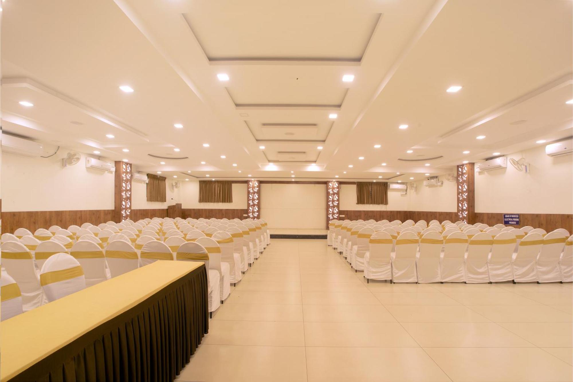 Manjhi Residency Hotel Tiruchirappalli Екстериор снимка