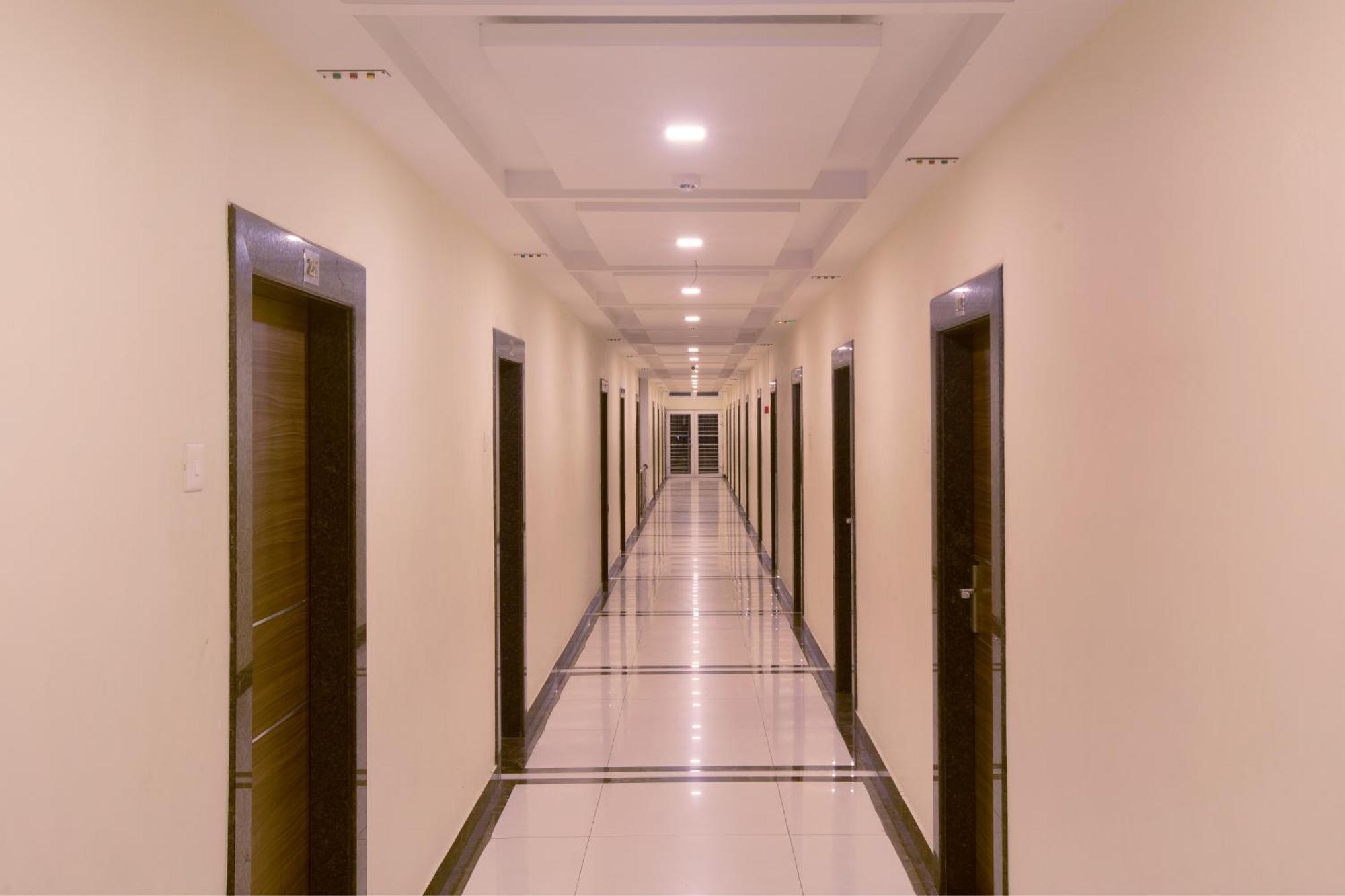 Manjhi Residency Hotel Tiruchirappalli Екстериор снимка