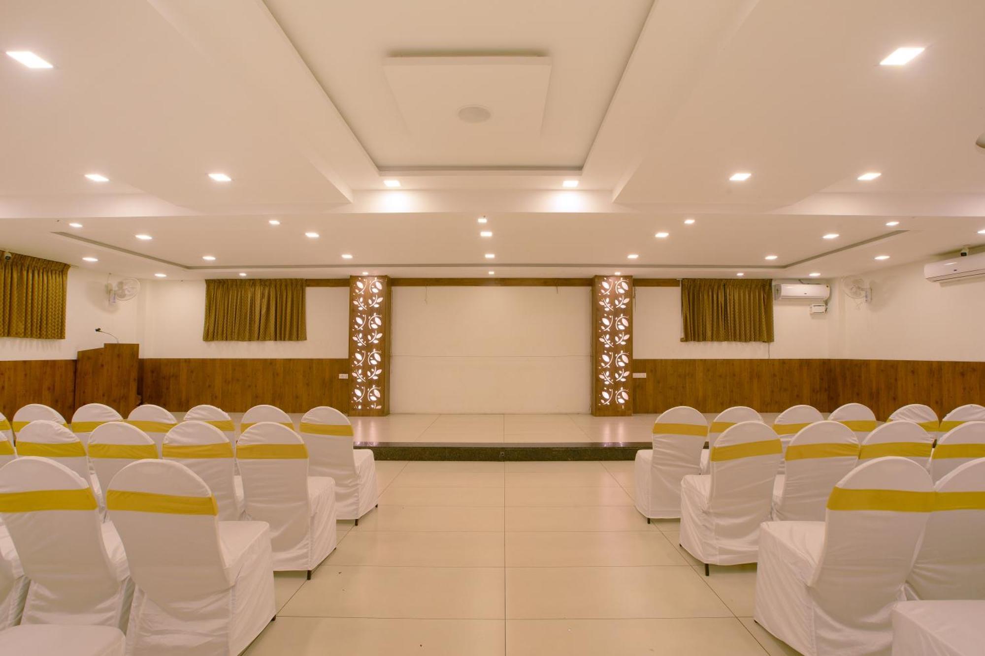 Manjhi Residency Hotel Tiruchirappalli Екстериор снимка