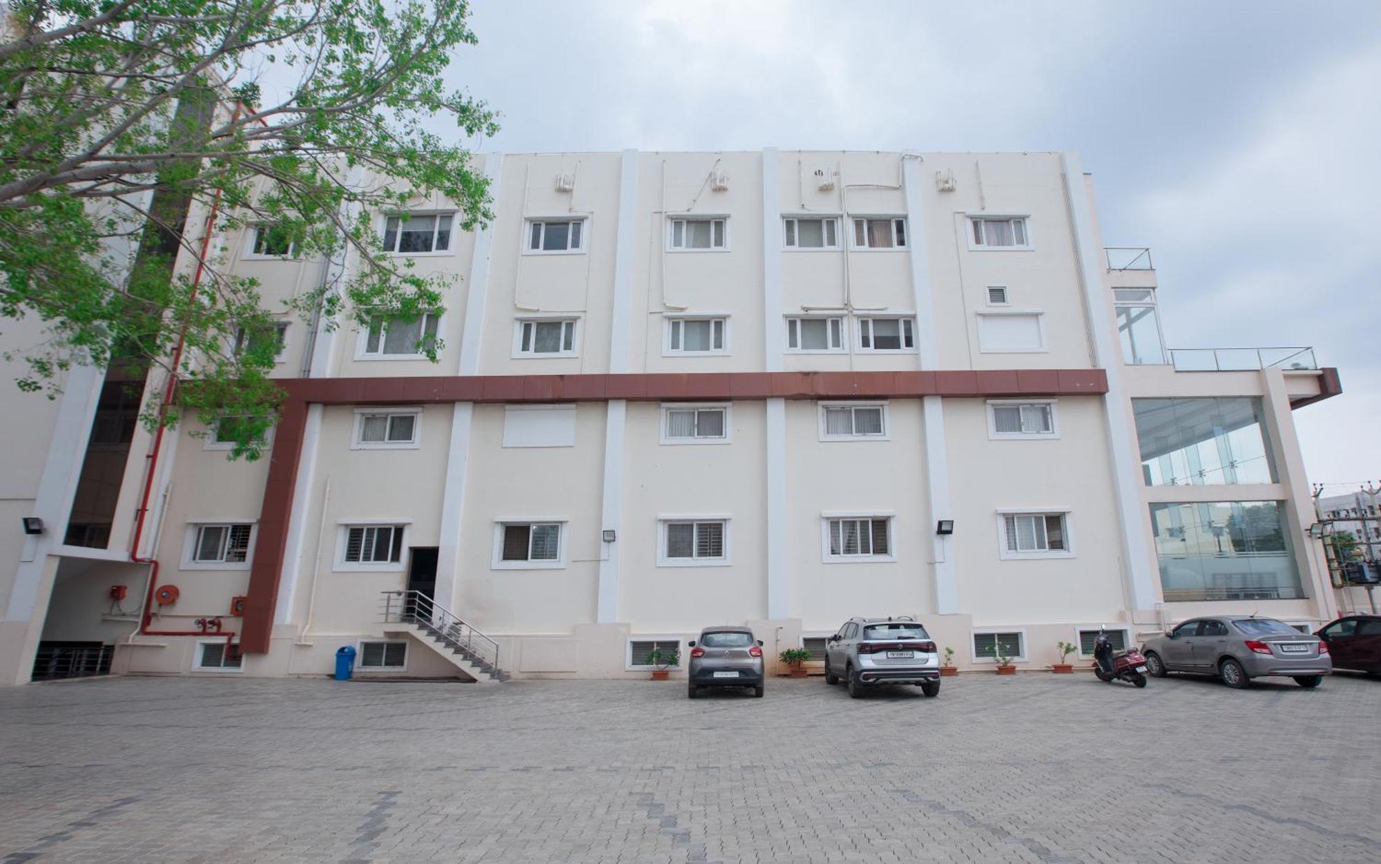 Manjhi Residency Hotel Tiruchirappalli Екстериор снимка