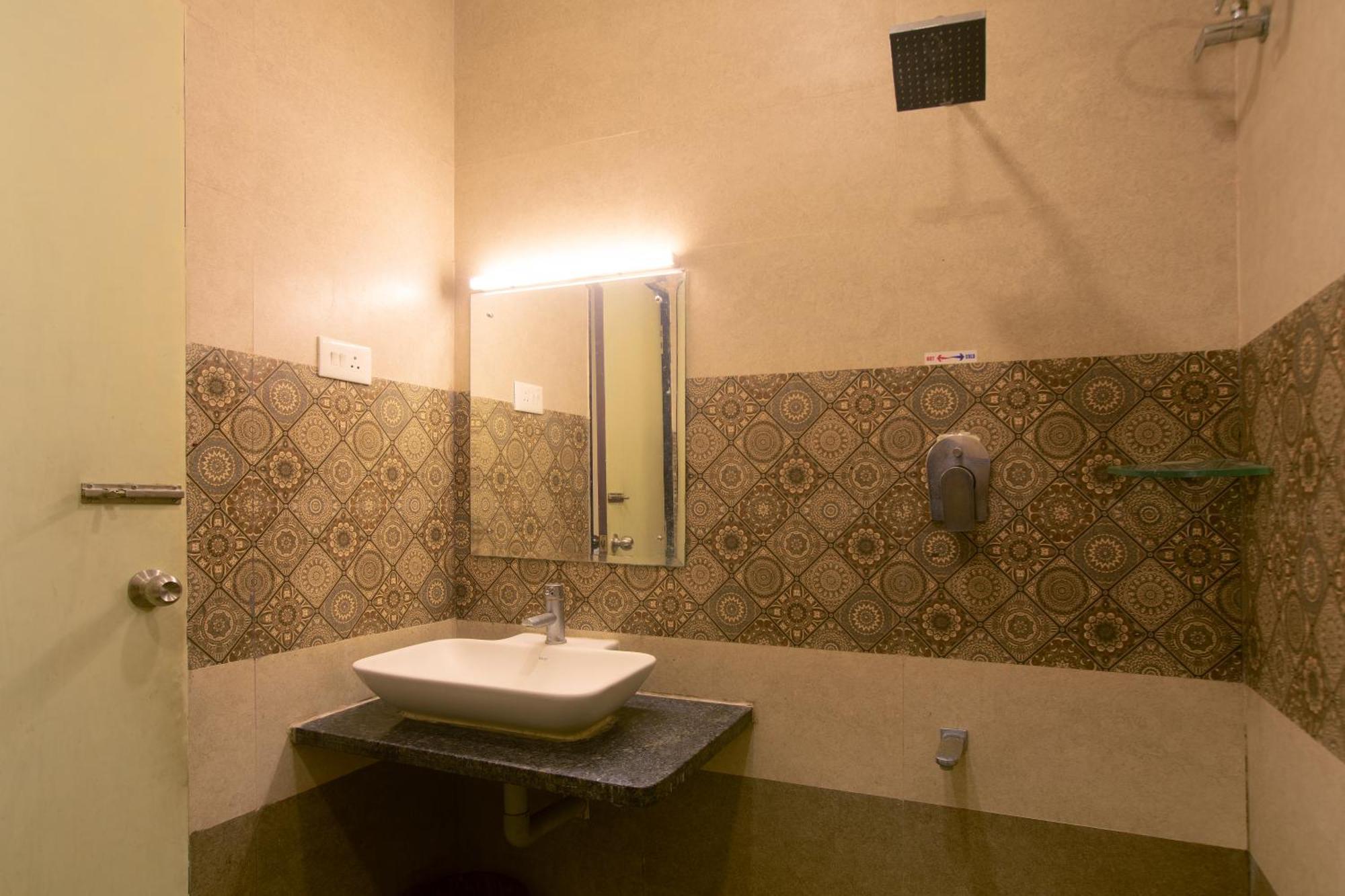 Manjhi Residency Hotel Tiruchirappalli Екстериор снимка